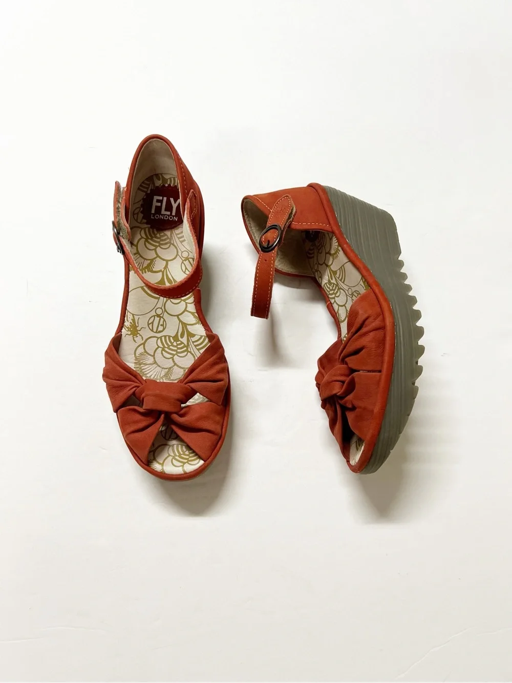 FLY London Womens Red Bow Toe Ankle Strap Leather Wedge Yoel Sandals Size 38